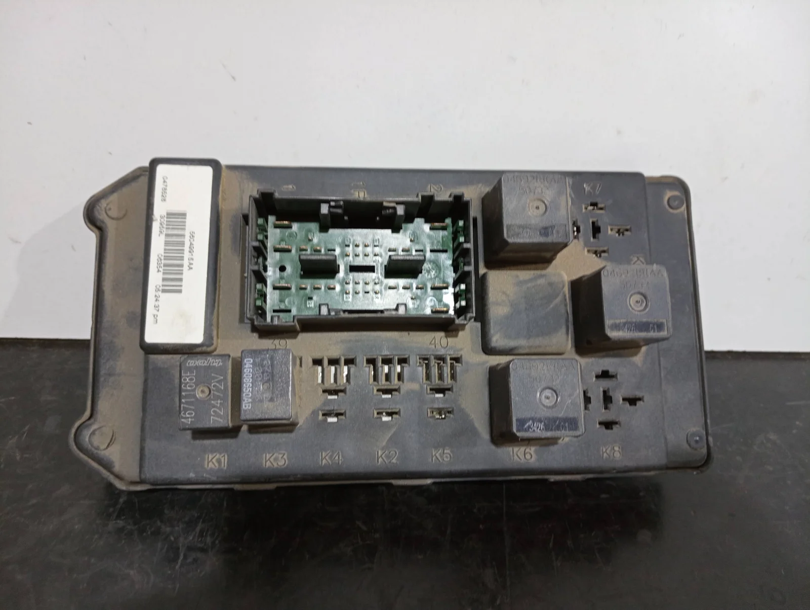 Foto de CAJA RELES / FUSIBLES JEEP GRAND CHEROKEE (WH) referencia 56049915AA