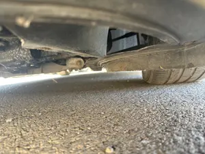Foto de BRAZO SUSPENSION DELANTERO IZQUIERDO VOLKSWAGEN GOLF VI (5K1)(10.2008)
