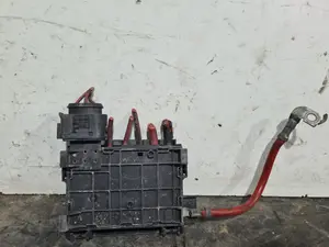 Foto de CAJA RELES / FUSIBLES SEAT LEON (1M1) referencia 1J0937773 foto 4