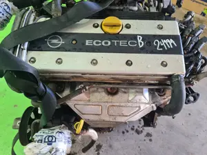 Foto de MOTOR COMPLETO OPEL VECTRA B BERLINA
