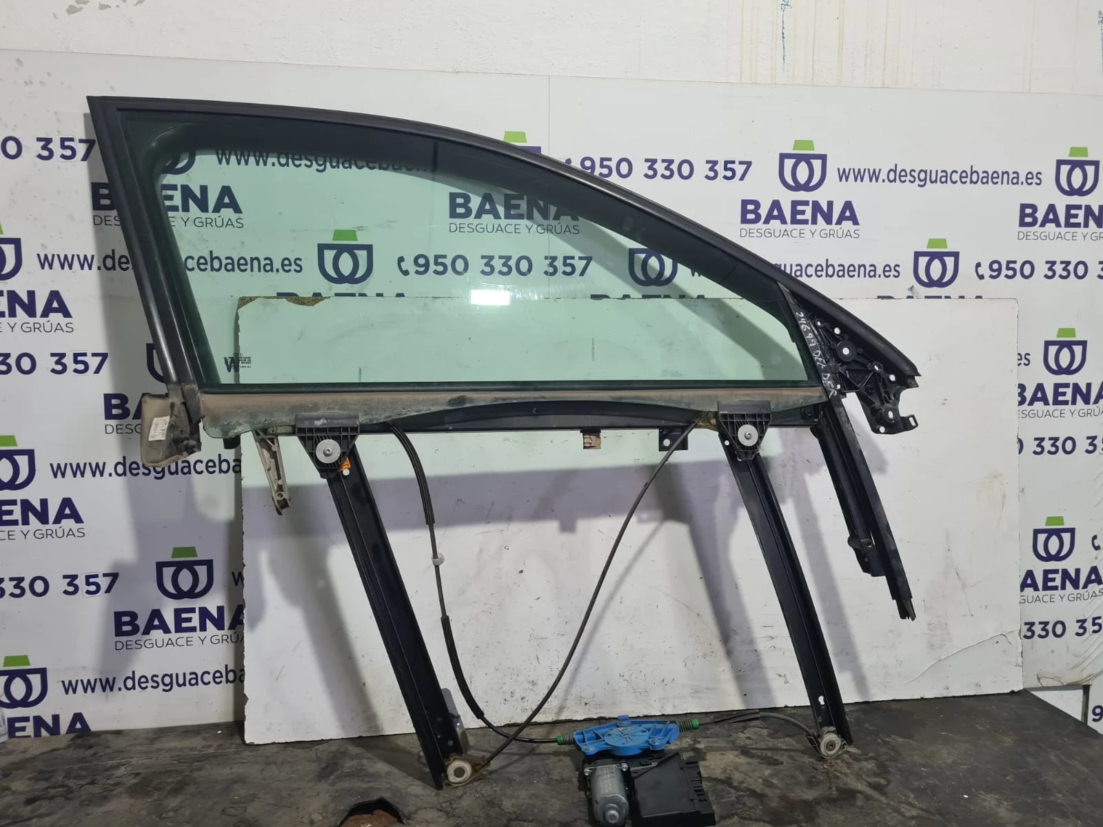 Foto de ELEVALUNAS DELANTERO DERECHO AUDI A4 AVANT (8E) referencia 8E0837462B