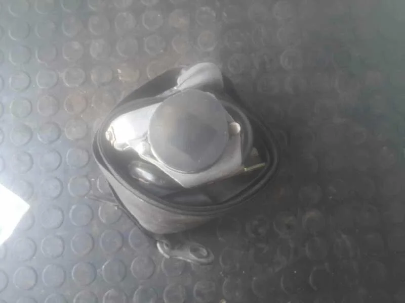 Foto de CINTURON SEGURIDAD DELANTERO DERECHO SIN MARCA SIN MODELO referencia 191857737