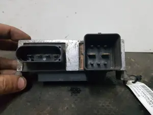 Foto de CAJA PRECALENTAMIENTO RENAULT LATITUDE referencia 8200558438 foto 3