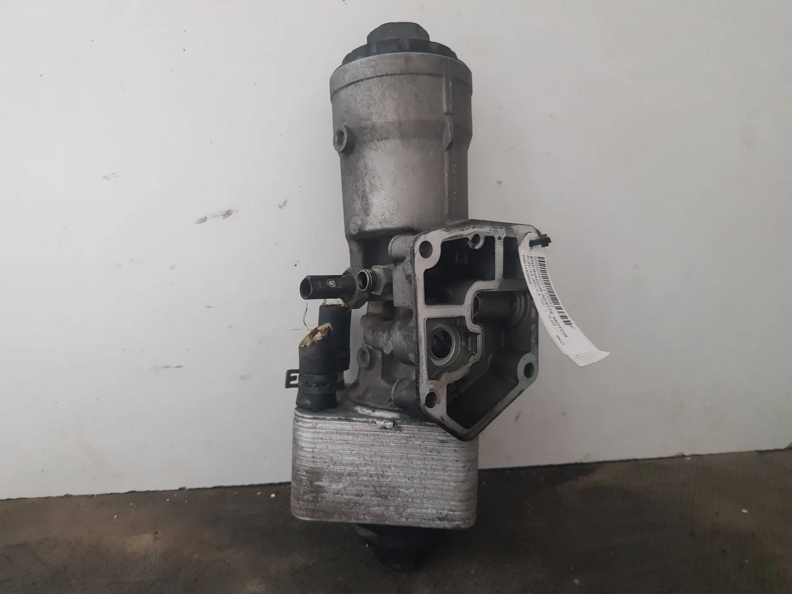Foto de ENFRIADOR ACEITE MOTOR AUDI A3 (8P1) referencia 045115389E