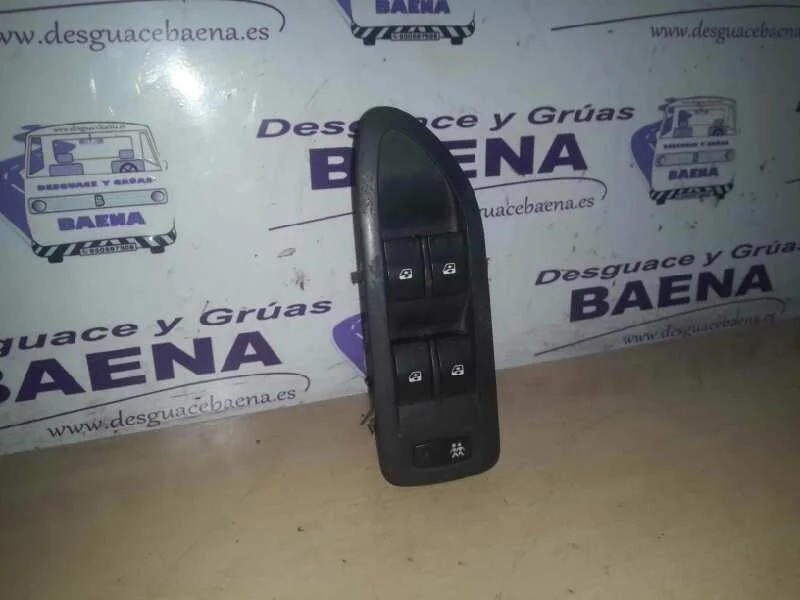 Foto de MANDO ELEVALUNAS DELANTERO IZQUIERDO RENAULT LAGUNA II (BG0)
