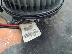 Foto de MOTOR CALEFACCION OPEL INSIGNIA BERLINA referencia A092160530 foto 4