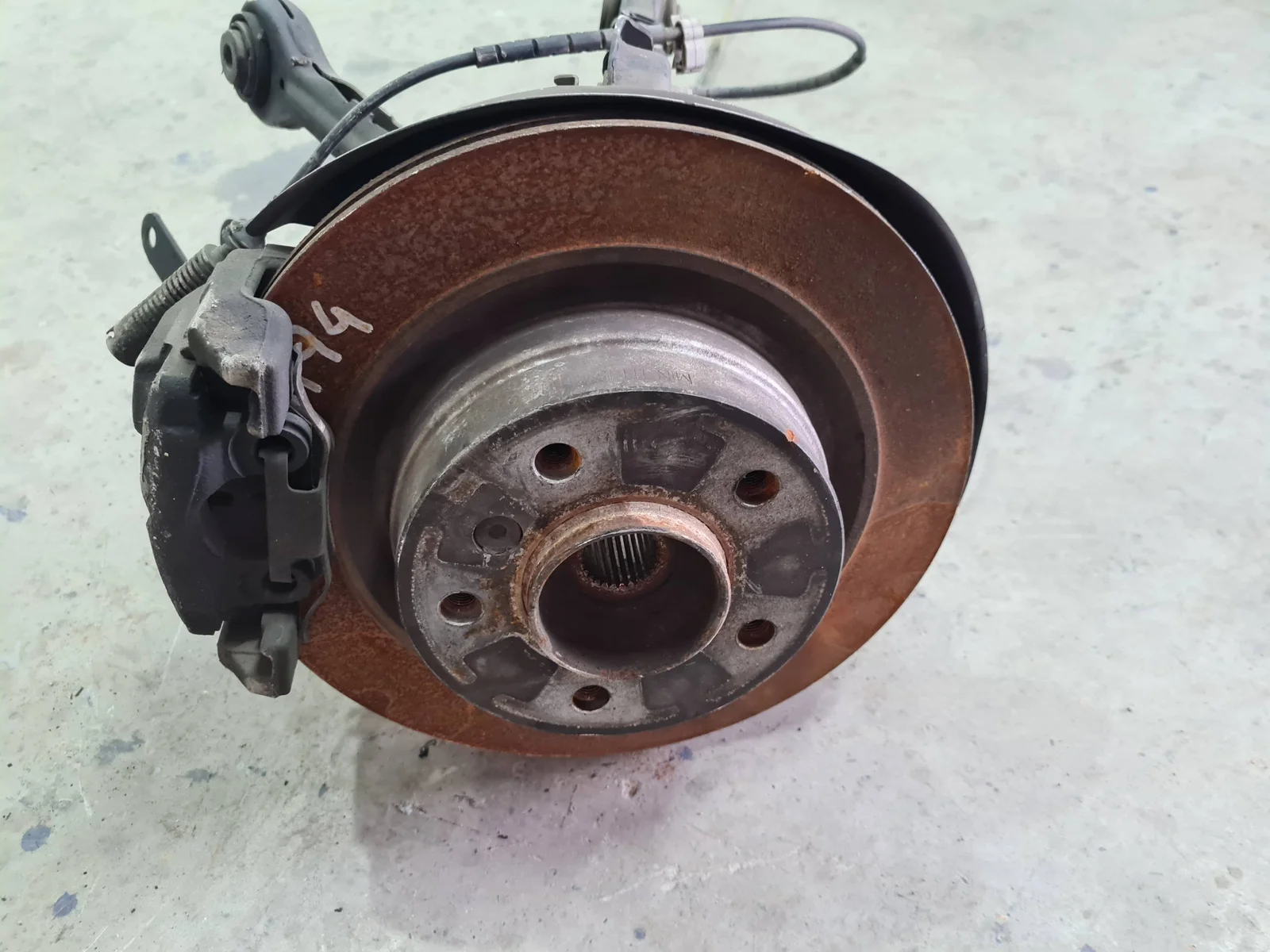 Foto de MANGUETA TRASERA DERECHA BMW SERIE 1 BERLINA (E81/E87) referencia 997H