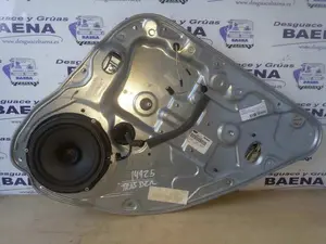 Foto de ELEVALUNAS TRASERO DERECHO FORD FOCUS BERLINA (CAP) referencia 984897-127