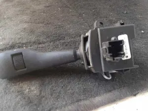 Foto de MANDO LIMPIA BMW SERIE 3 BERLINA (E46) referencia 8363664M foto 2