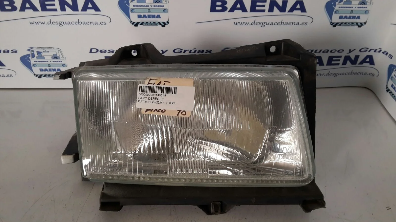 Foto de FARO DERECHO SIN MARCA SIN MODELO