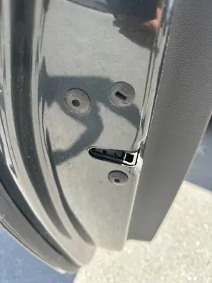 Foto de CERRADURA PUERTA DELANTERA IZQUIERDA VOLKSWAGEN GOLF VI (5K1)(10.2008)