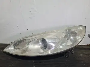 Foto de FARO IZQUIERDO PEUGEOT 407 referencia 0301213201