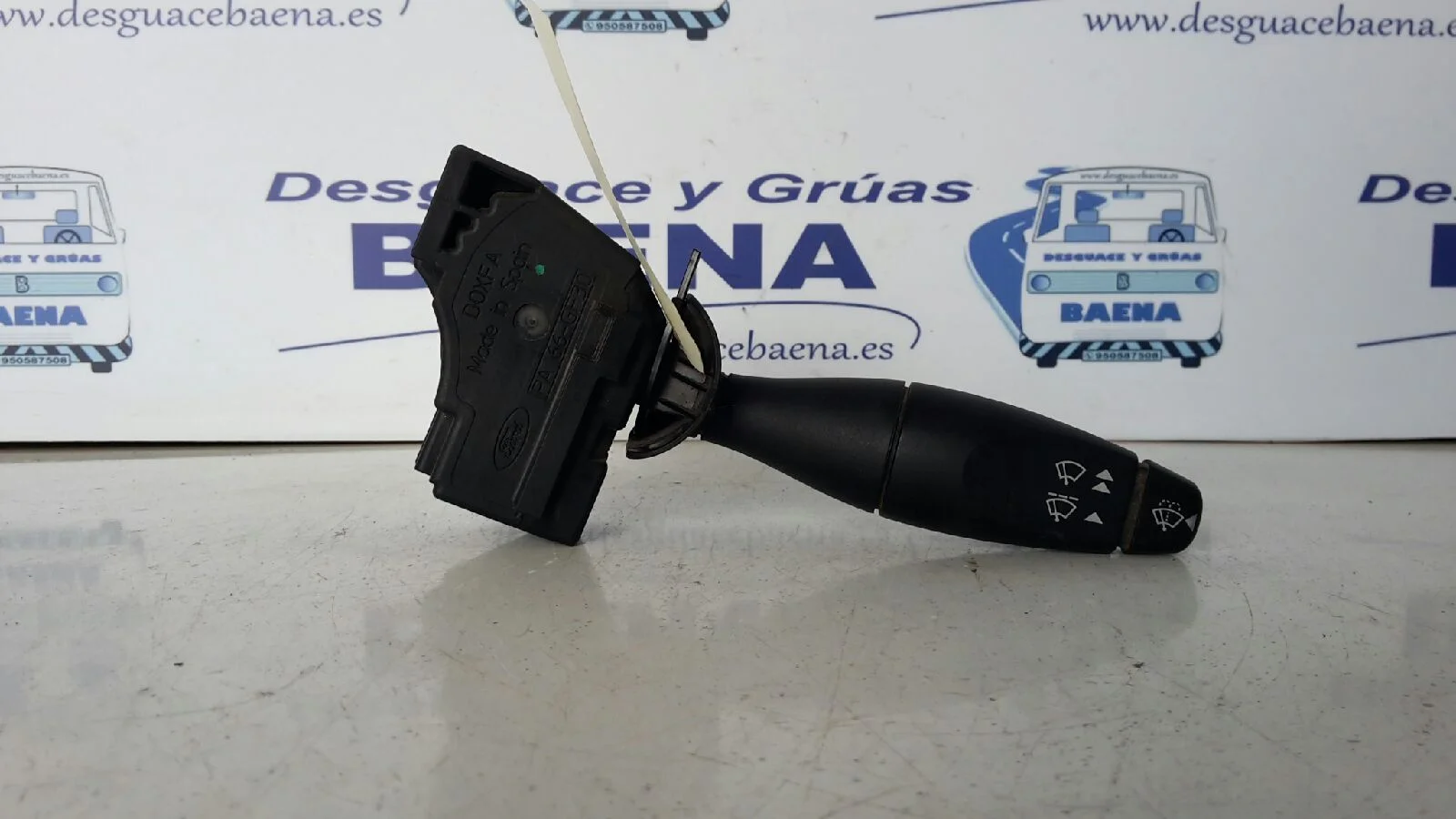 Foto de MANDO LIMPIA SIN MARCA SIN MODELO referencia 98AG17A553AC