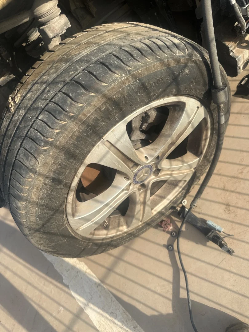 Foto de MANGUETA DELANTERA IZQUIERDA MERCEDES-BENZ CLASE E (BM 213) BERLINA