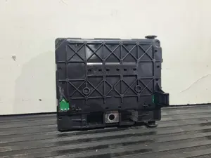 Foto de CAJA RELES / FUSIBLES SIN MARCA SIN MODELO referencia U118470002J foto 2