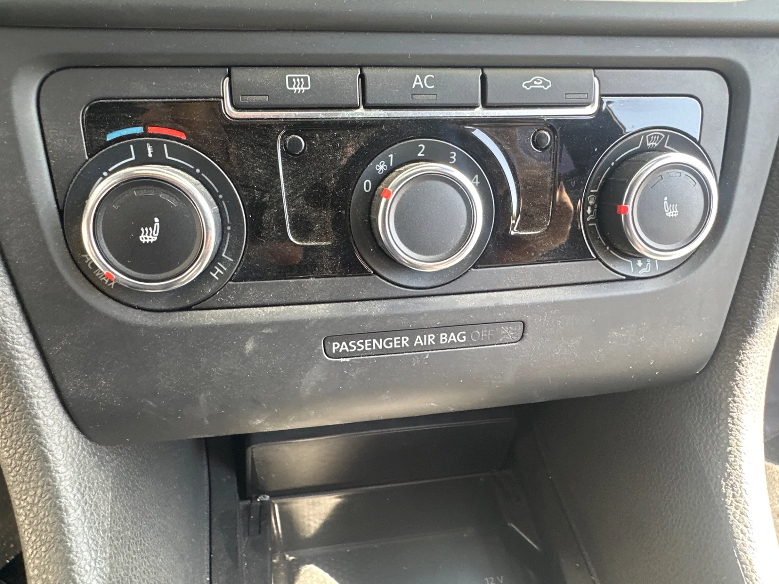 Foto de MANDO CALEFACCION / AIRE ACONDICIONADO VOLKSWAGEN GOLF VI (5K1)(10.2008)