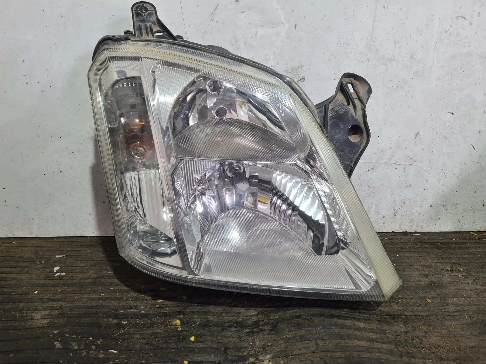 Foto de FARO IZQUIERDO OPEL MERIVA referencia 93321053