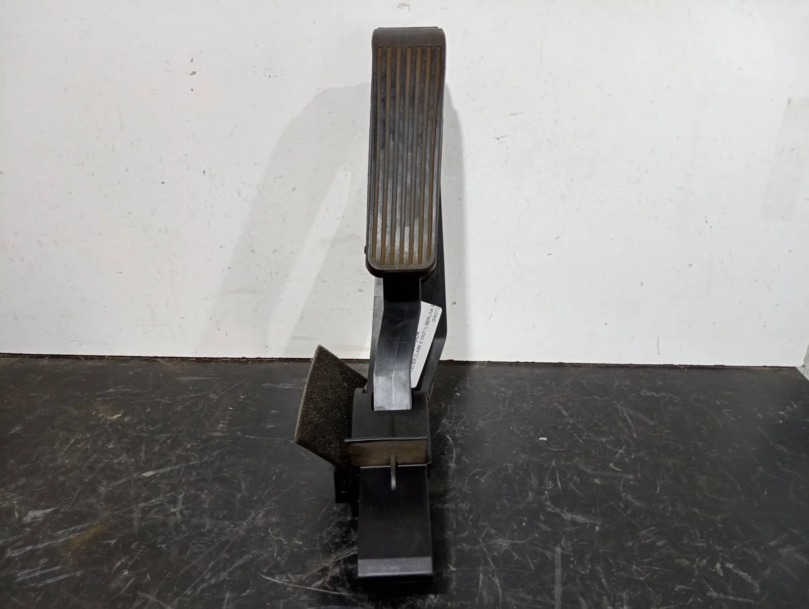 Foto de PEDAL ACELERADOR MERCEDES-BENZ CLASE E (BM 211) BERLINA referencia 2113000604