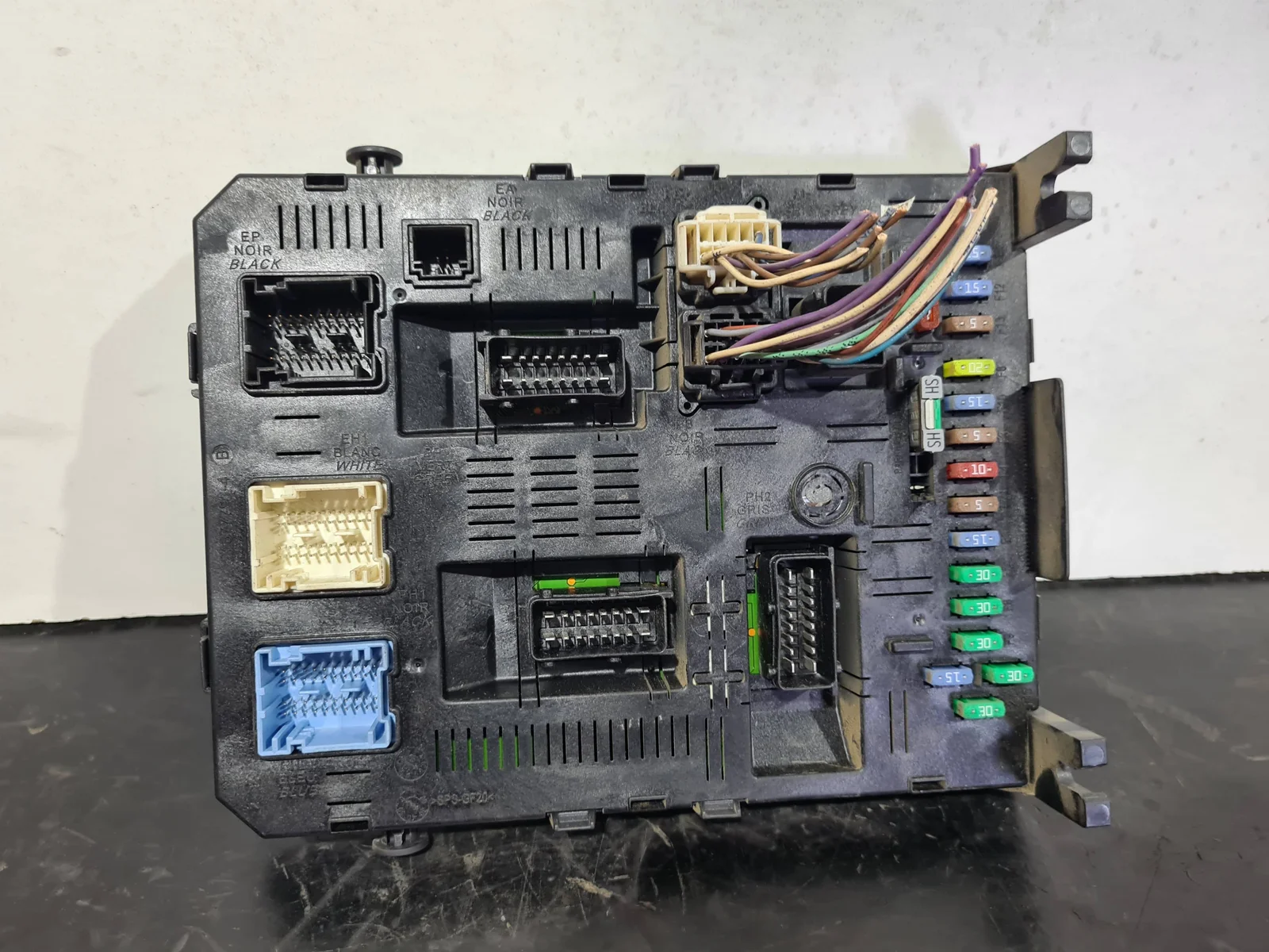 Foto de CAJA RELES / FUSIBLES PEUGEOT 307 BERLINA (S2) referencia 216761594