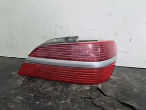 Foto de PILOTO TRASERO DERECHO PEUGEOT 406 BERLINA (S1/S2) referencia 9644652577