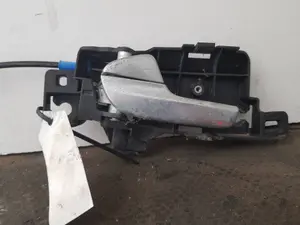 Foto de MANETA INTERIOR DELANTERA IZQUIERDA SIN MARCA SIN MODELO referencia 6M21U22601 foto 2