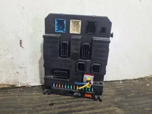 Foto de CAJA RELES / FUSIBLES CITROEN C3 referencia 9664156780