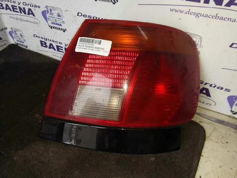 Foto de PILOTO TRASERO DERECHO SIN MARCA SIN MODELO
