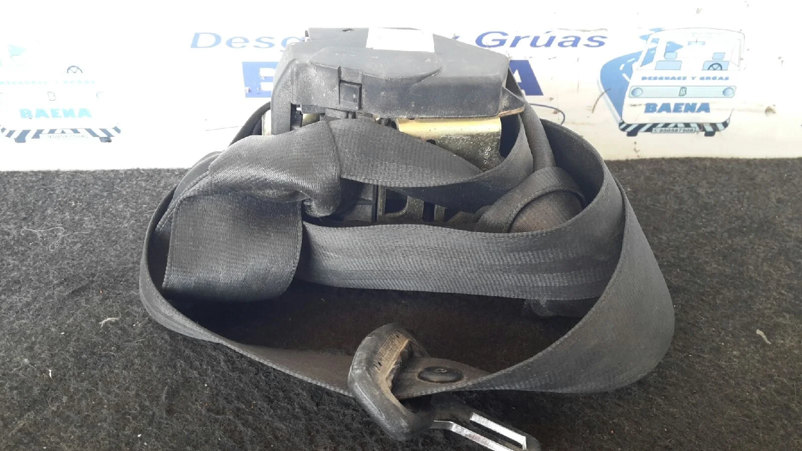 Foto de CINTURON SEGURIDAD TRASERO CENTRAL SIN MARCA SIN MODELO