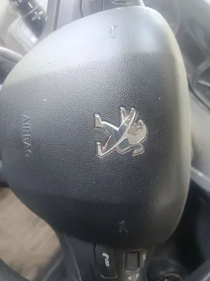 Foto de AIRBAG DELANTERO IZQUIERDO PEUGEOT 208