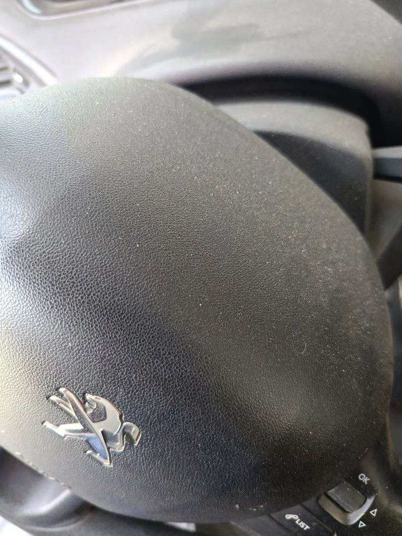 Foto de ANILLO AIRBAG PEUGEOT 208