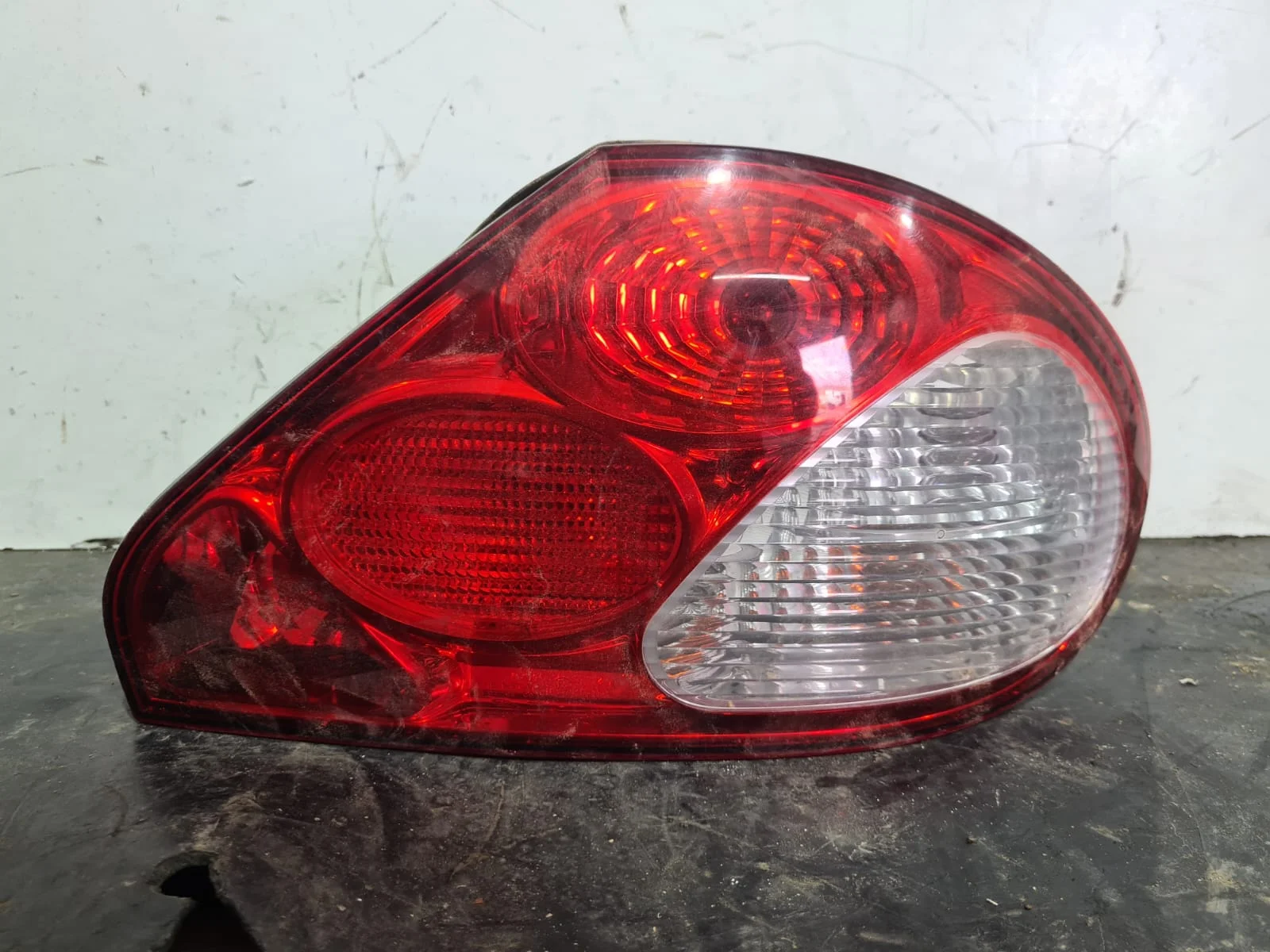 Foto de PILOTO TRASERO DERECHO JAGUAR X-TYPE referencia 89021772
