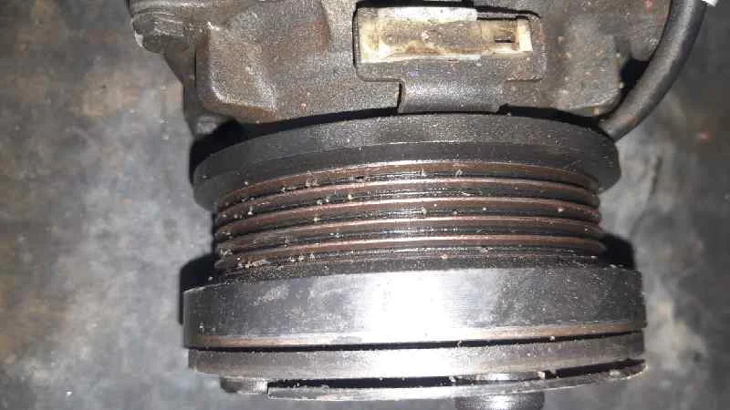 Foto de COMPRESOR AIRE ACONDICIONADO FORD FIESTA BERLINA referencia XS6H19D629AB