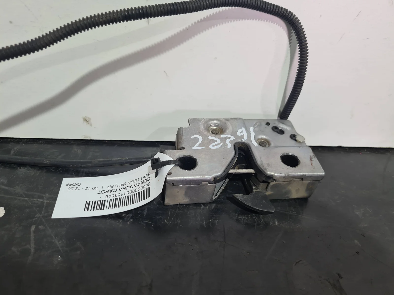 Foto de CERRADURA CAPO SEAT LEON (5F1)