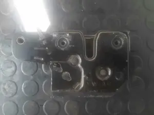 Foto de CERRADURA CAPO SIN MARCA SIN MODELO referencia 6L0823509B foto 2