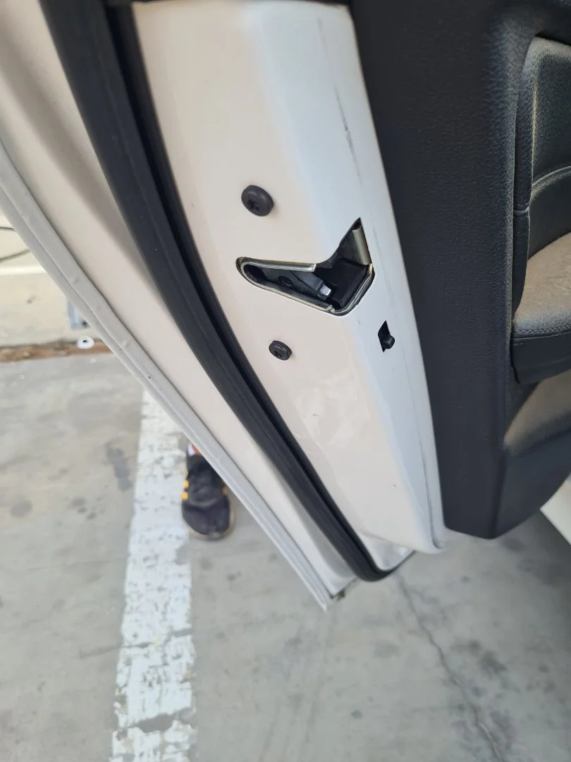 Foto de CERRADURA PUERTA TRASERA IZQUIERDA BMW SERIE 3 FAMILIAR (F31)