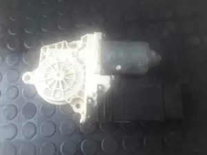 Foto de MOTOR ELEVALUNAS DELANTERO IZQUIERDO SIN MARCA SIN MODELO referencia 9776101434203 foto 2