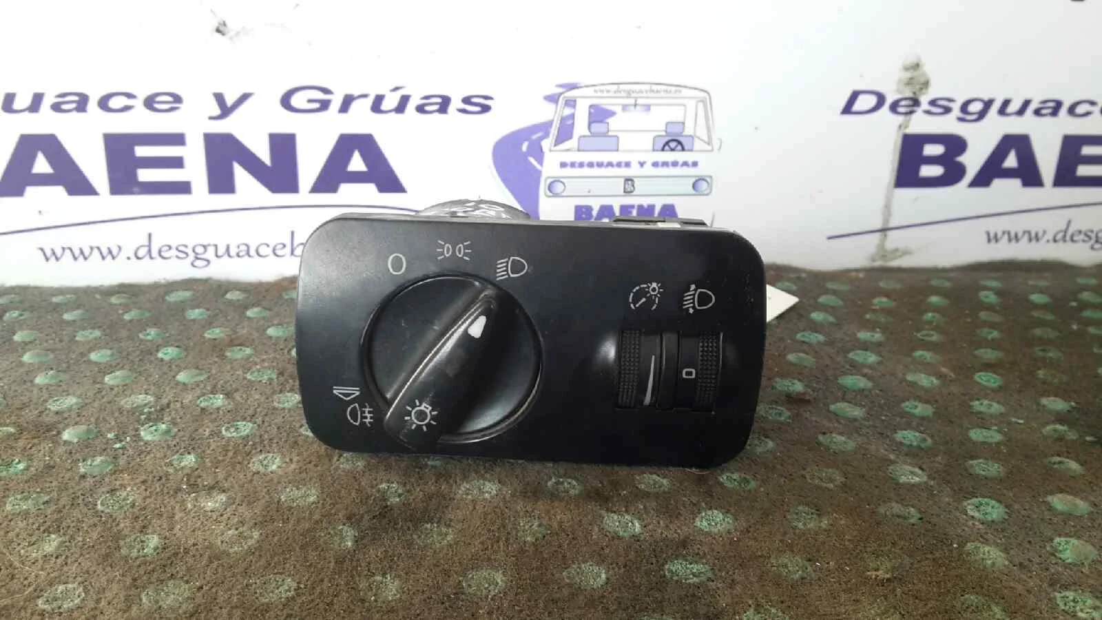 Foto de MANDO LUCES SIN MARCA SIN MODELO referencia 6K1941531