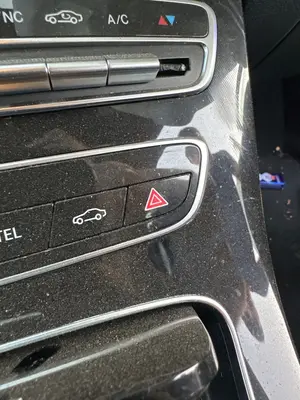 Foto de WARNING MERCEDES-BENZ CLASE E (BM 213) BERLINA