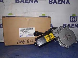 Foto de MOTOR ELEVALUNAS TRASERO IZQUIERDO SIN MARCA SIN MODELO referencia 96168983