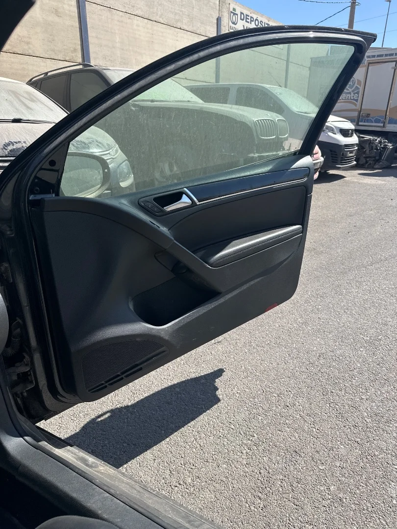 Foto de ELEVALUNAS DELANTERO DERECHO VOLKSWAGEN GOLF VI (5K1)(10.2008)