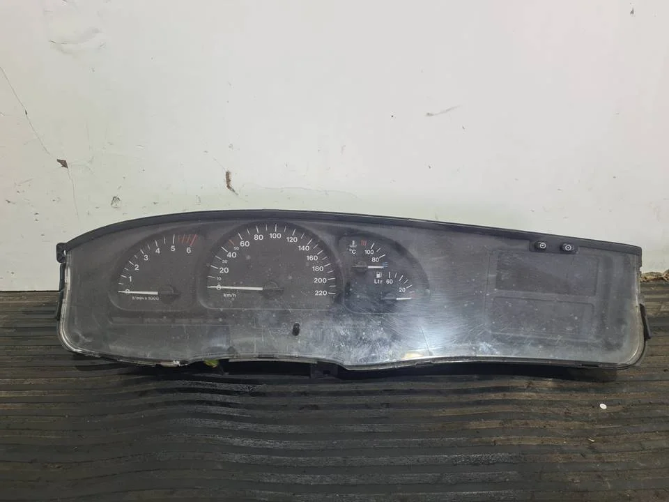 Foto de CUADRO INSTRUMENTOS OPEL VECTRA B BERLINA referencia 90569356