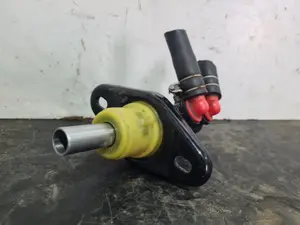 Foto de BOMBA FRENO NISSAN TRADE 100