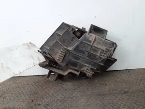 Foto de MANETA INTERIOR DELANTERA DERECHA SIN MARCA SIN MODELO referencia 6K0837222A foto 2