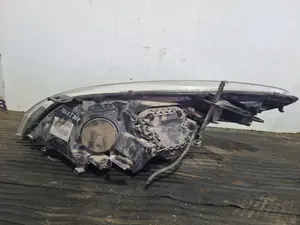 Foto de FARO DERECHO RENAULT MEGANE III BERLINA 5P referencia 26010101 foto 3