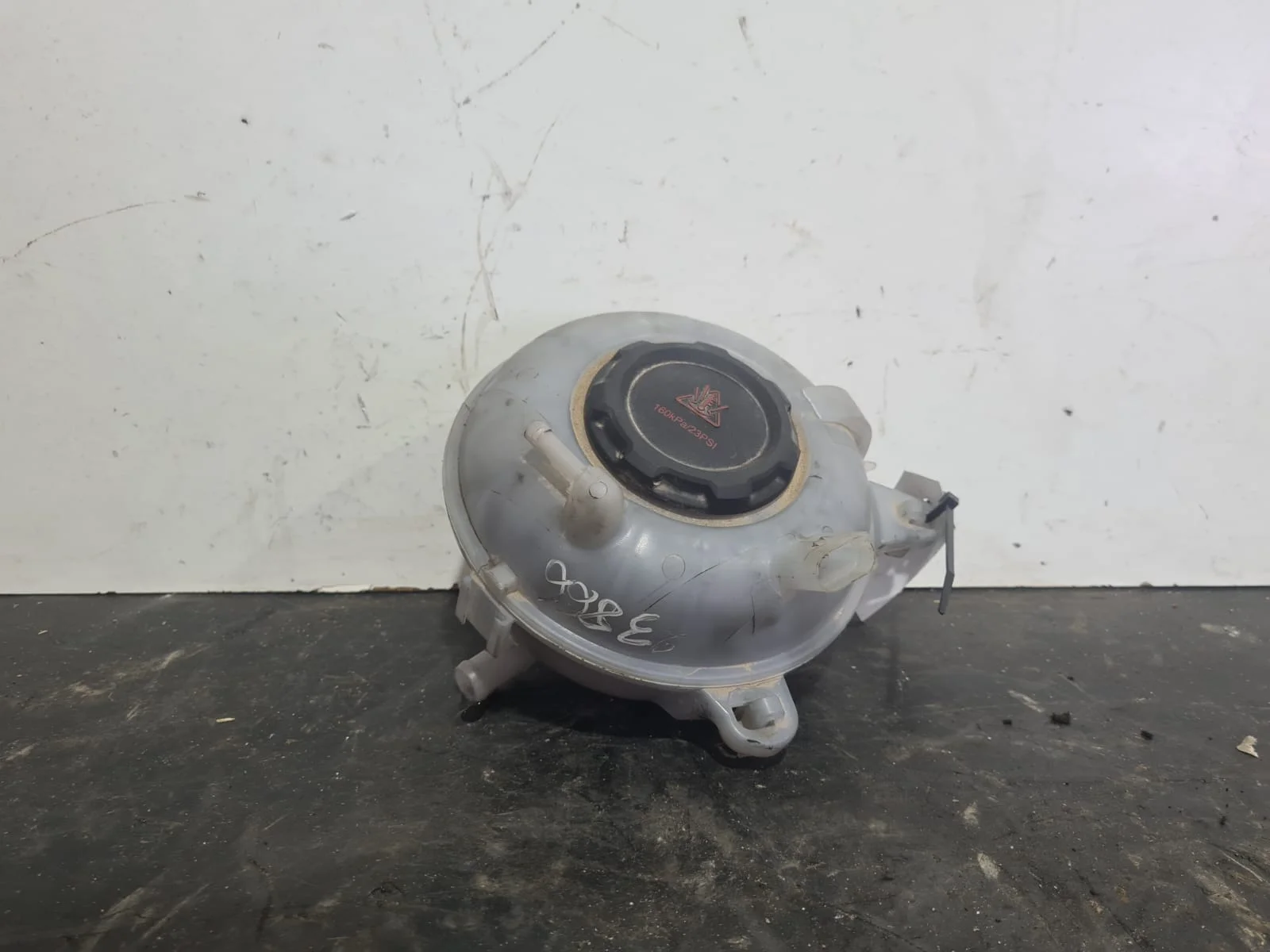 Foto de DEPOSITO EXPANSION VOLKSWAGEN TIGUAN (AD1) referencia 5Q0121407M