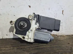 Foto de MOTOR ELEVALUNAS DELANTERO DERECHO SEAT LEON (1M1) referencia 101386101
