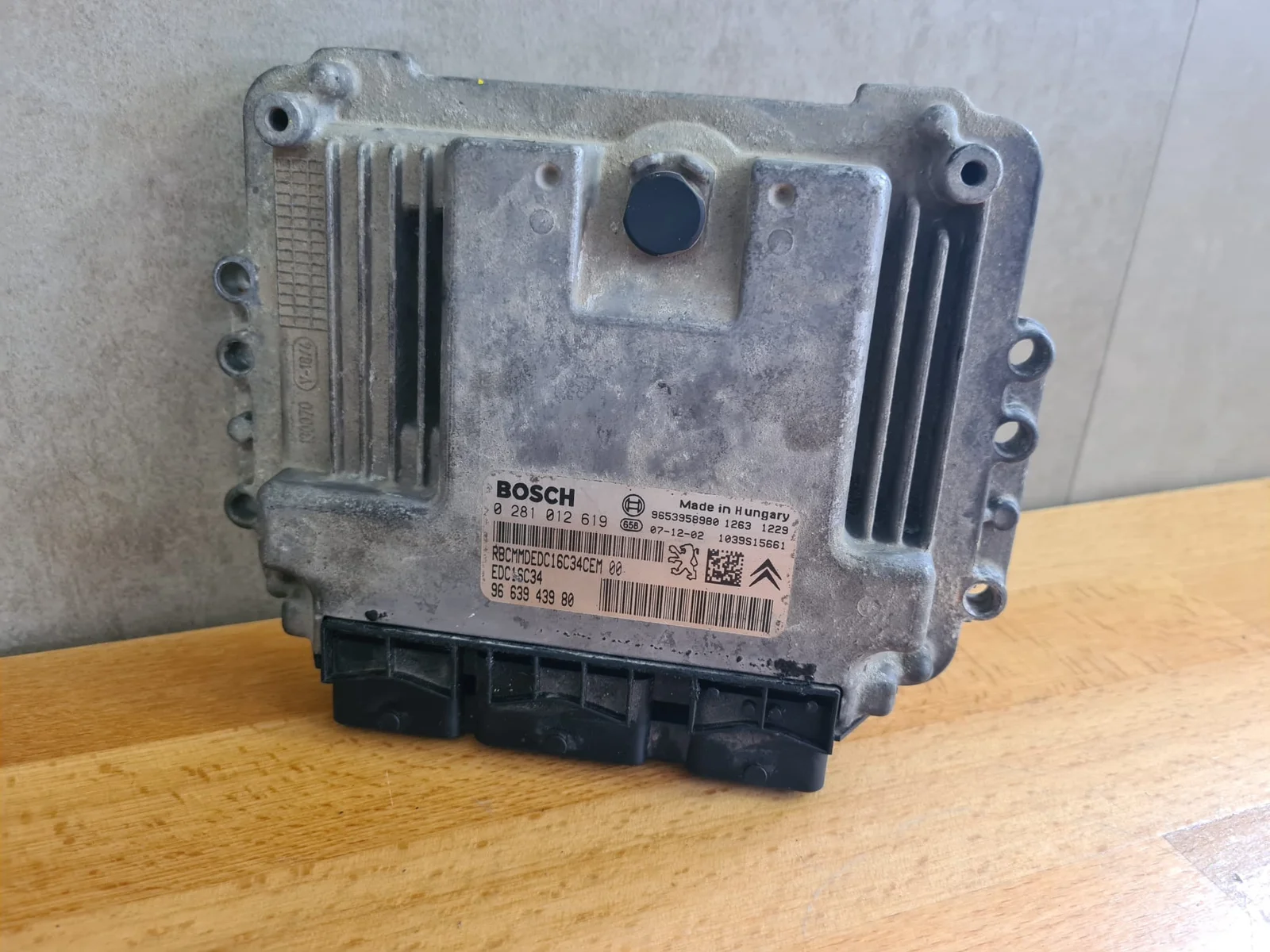 Foto de CENTRALITA MOTOR UCE CITROEN BERLINGO referencia 9663943980