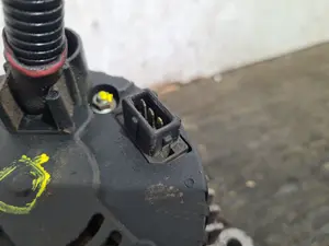 Foto de ALTERNADOR BMW SERIE 3 BERLINA (E46) foto 5