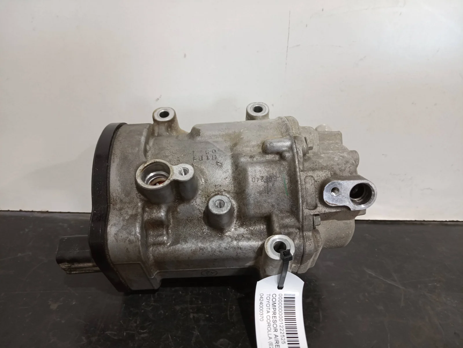 Foto de COMPRESOR AIRE ACONDICIONADO TOYOTA COROLLA (E21) referencia 0424000370