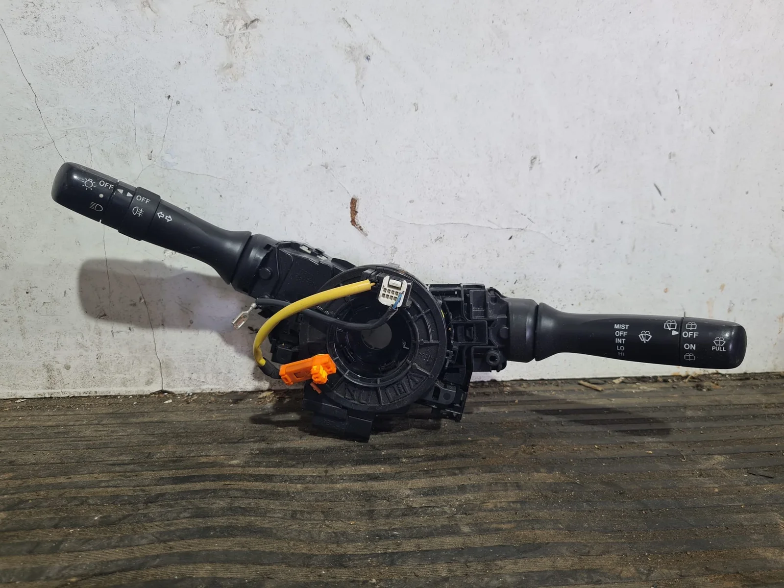 Foto de MANDO MULTIFUNCION PEUGEOT 1007 referencia XA43994629
